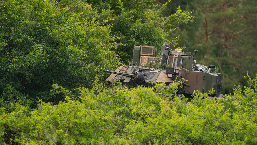 Опубликовано видео с загонной охотой на украинскую БМП Bradley