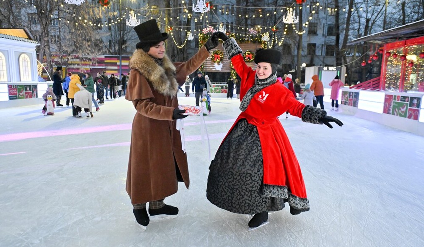 Почти 700 тысяч человек посетили катки 'Зимы в Москве' в новогодние каникулы