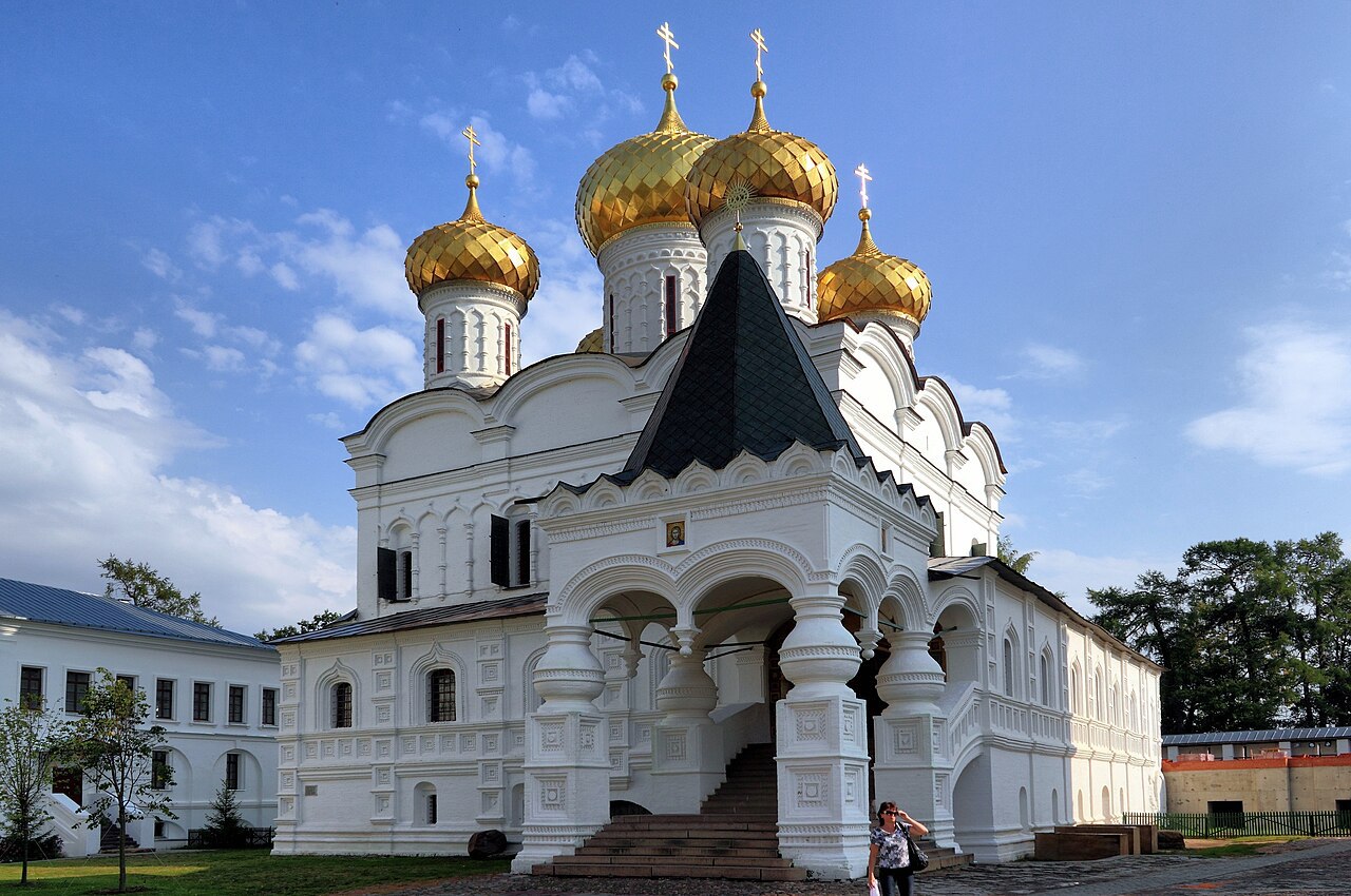 Современное путешествие по старинным городам России