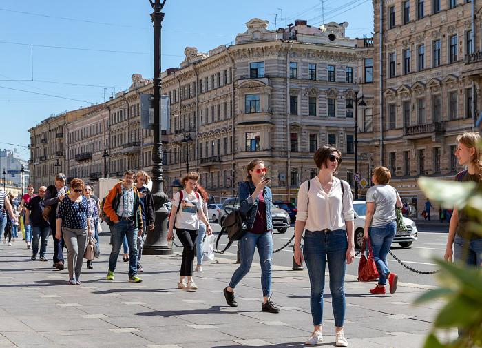 Известны самые популярные направления туризма для петербуржцев