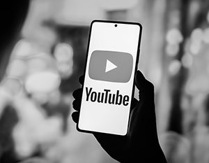 Названы масштабы падения просмотра YouTube после его замедления