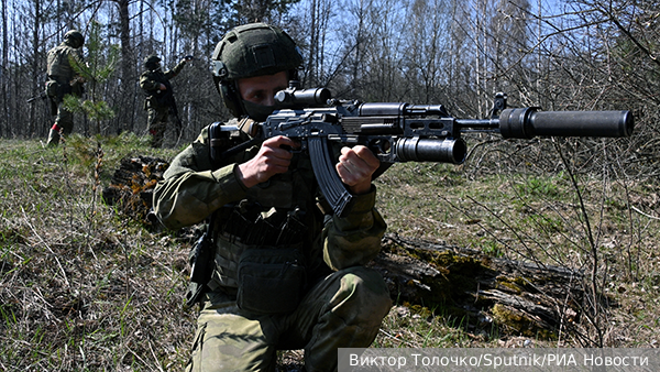 Белоруссия перекрыла на западе и юге границы и вывела ракетные системы на позиции