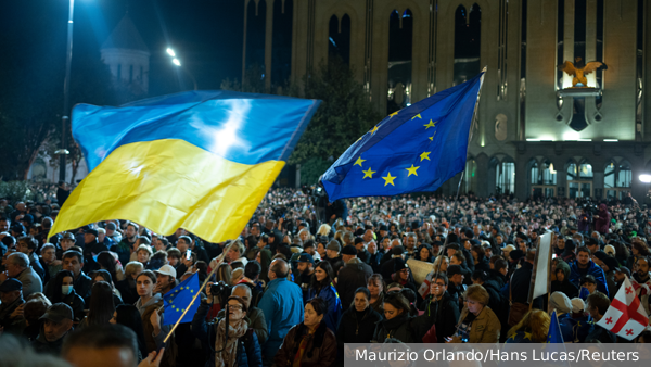 Оппозиция покинула площадь перед парламентом Грузии после митинга