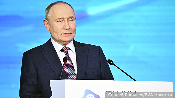 Путин: Нам нужно добиться превосходства в области химии и создания новых материалов