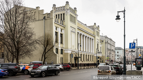 В Ленкоме появились должности президента и худрука, проведены кадровые перестановки