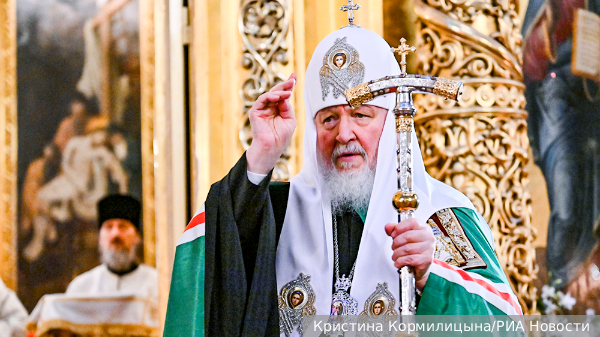 Патриарх Кирилл заявил, что необходимо найти способ лишить мат популярности