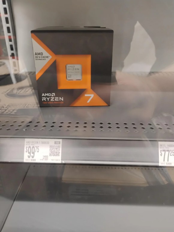 Работник магазина Walmart купил два процессора Ryzen 7 7800X3D за 200$