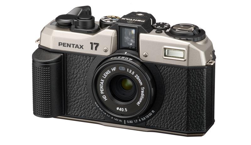 Pentax выпустил пленочную полуформатную камеру Pentax 17