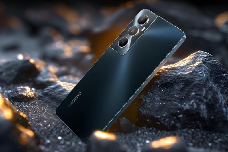 Недорогой realme C65 поступил в продажу в России