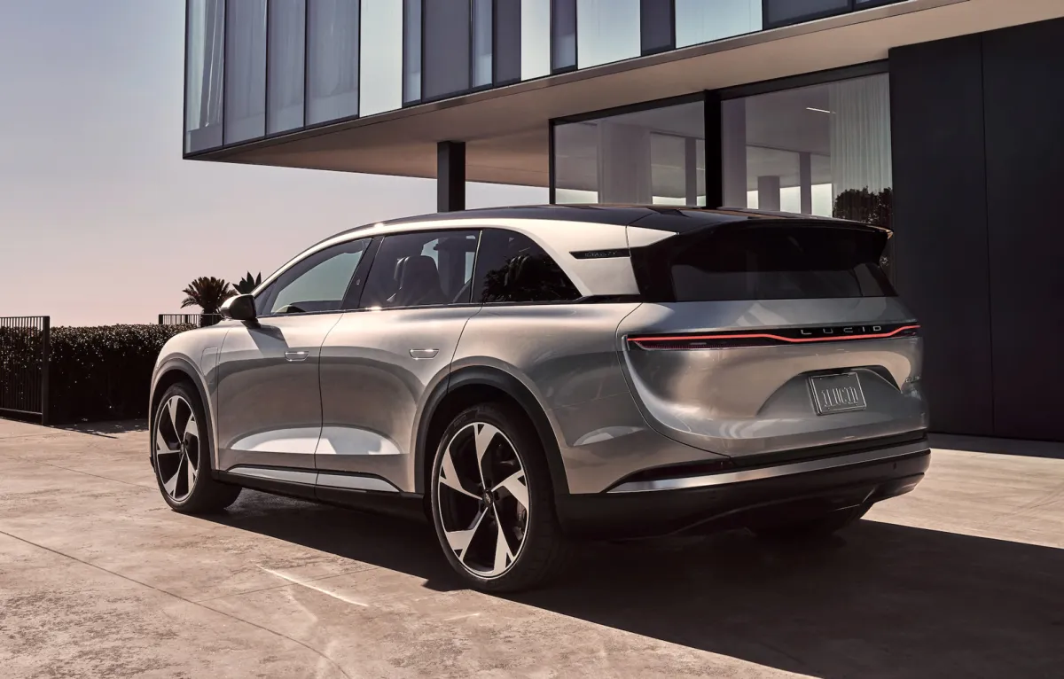 Lucid Motors Gravity: первый внедорожник компании сошел с конвейера