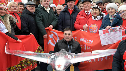 Новогодние построения // Парламентские партии отметят праздник мероприятиями в поддержку спецоперации