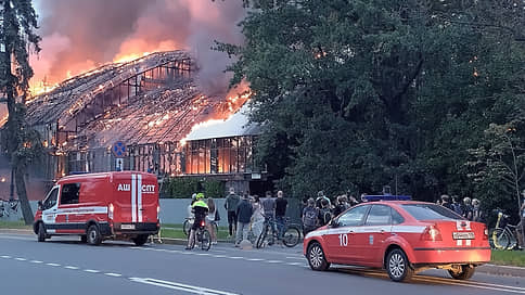 На Крестовском острове в Петербурге загорелся фитнес-клуб Sport Palace