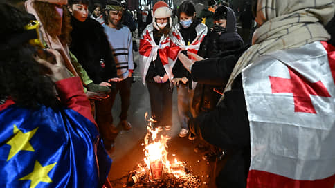 Акция протеста в Тбилиси впервые за неделю прошла мирно