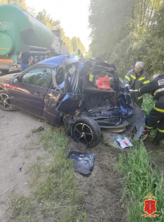 Один человек погиб и двое, в том числе ребенок, пострадали в ДТП в Сланцевском районе