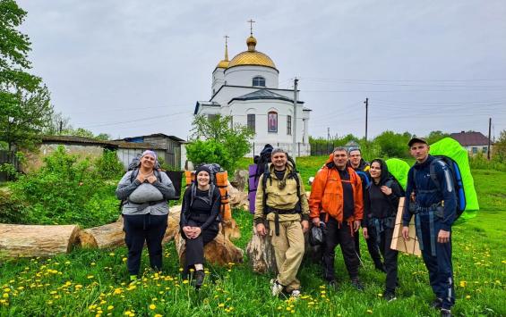 Курские инструкторы детско-юношеского туризма прошли походы 1 категории сложности