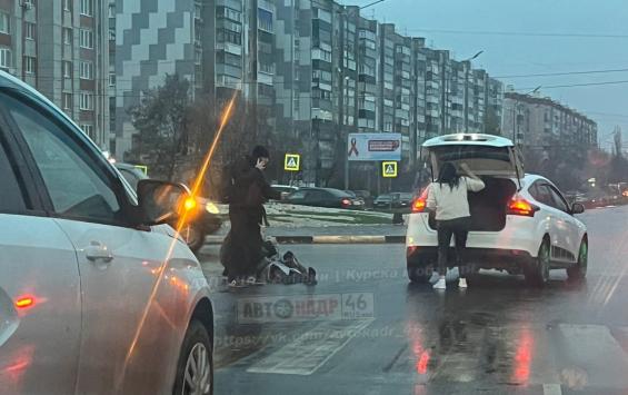 Утром в Курске на пешеходном переходе сбили женщину