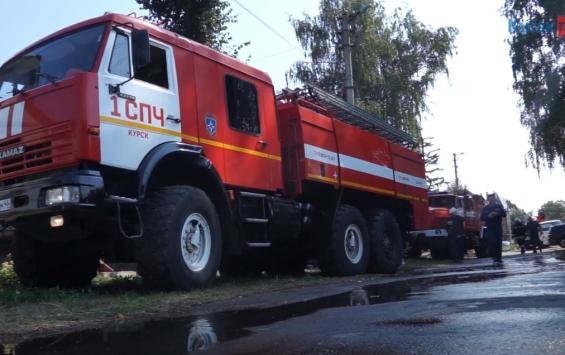 В Курской области загорелся жилой дом