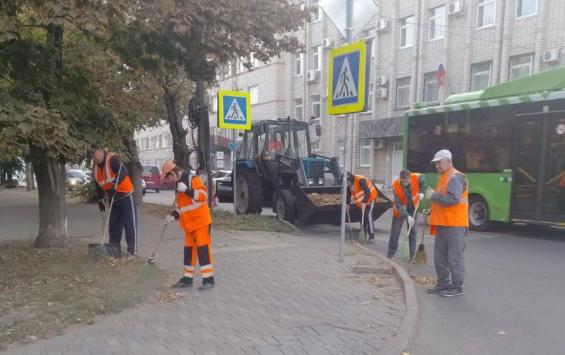 В Курске продолжается уборка города