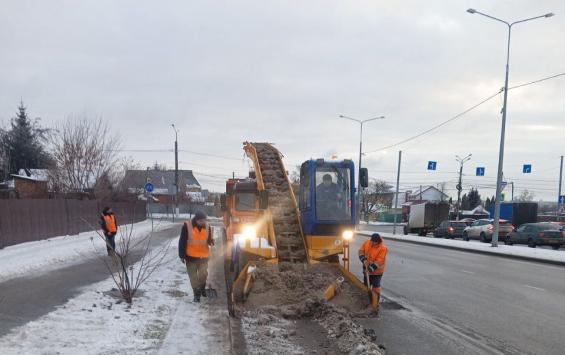 На дорогах Курска работает 54 единицы техники