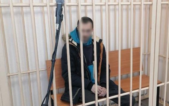 В Курской области мужчина шнуром задушил отчима и спрятал тело в канализационной яме