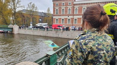 Это ад просто: при падении автобуса в Мойку в Петербурге погибли по меньшей мере три человека