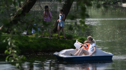 Невролог Лепилова посоветовала не купаться в водоёмах со стоячей водой