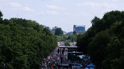 В Берлине на акцию в поддержку мира с Россией вышли не менее 20 тысяч человек