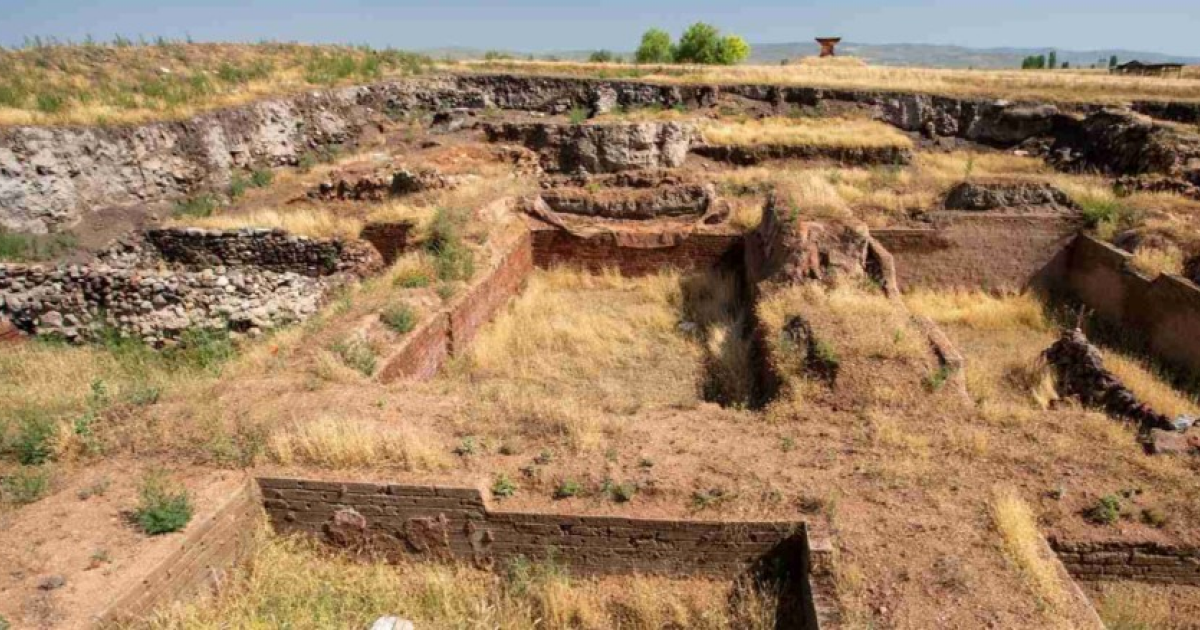 Глиняная табличка поведала о созданной 4000 лет назад торговой компании