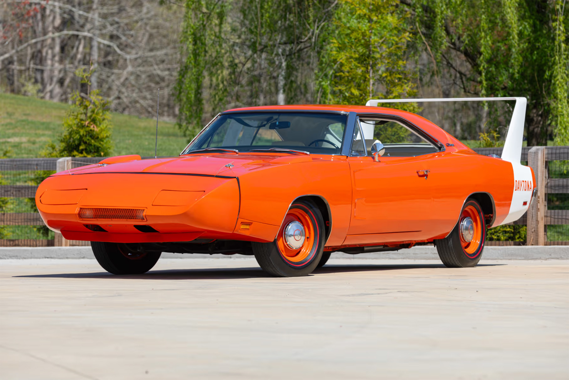 На аукционе Mecum продадут знаменитый масл-кар Dodge Charger Daytona 1969 года