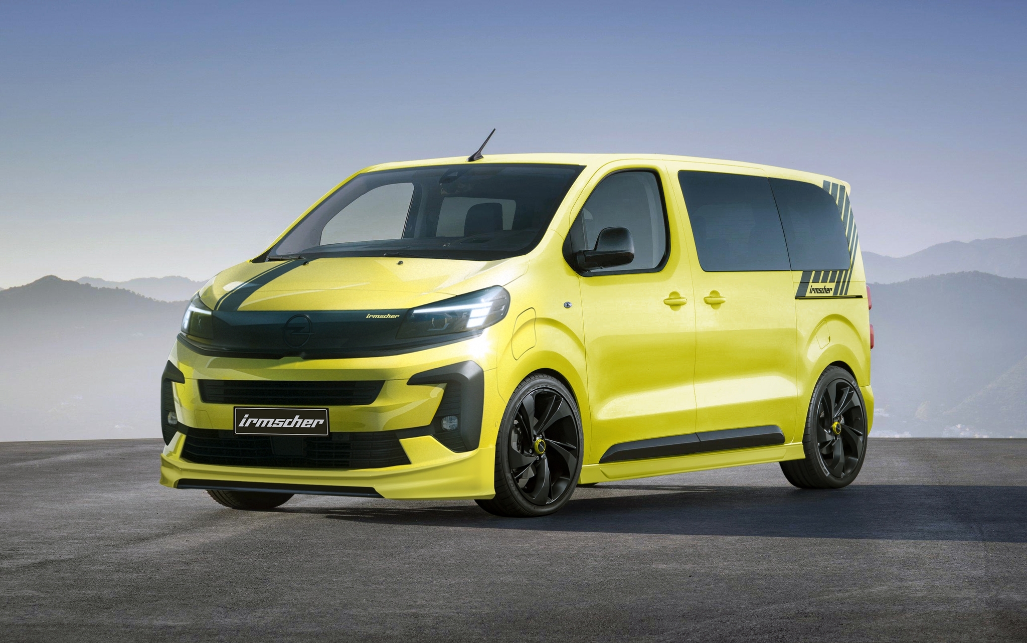 Ателье Irmscher выпустило дерзкий спортивный микроавтобус Opel Vivaro