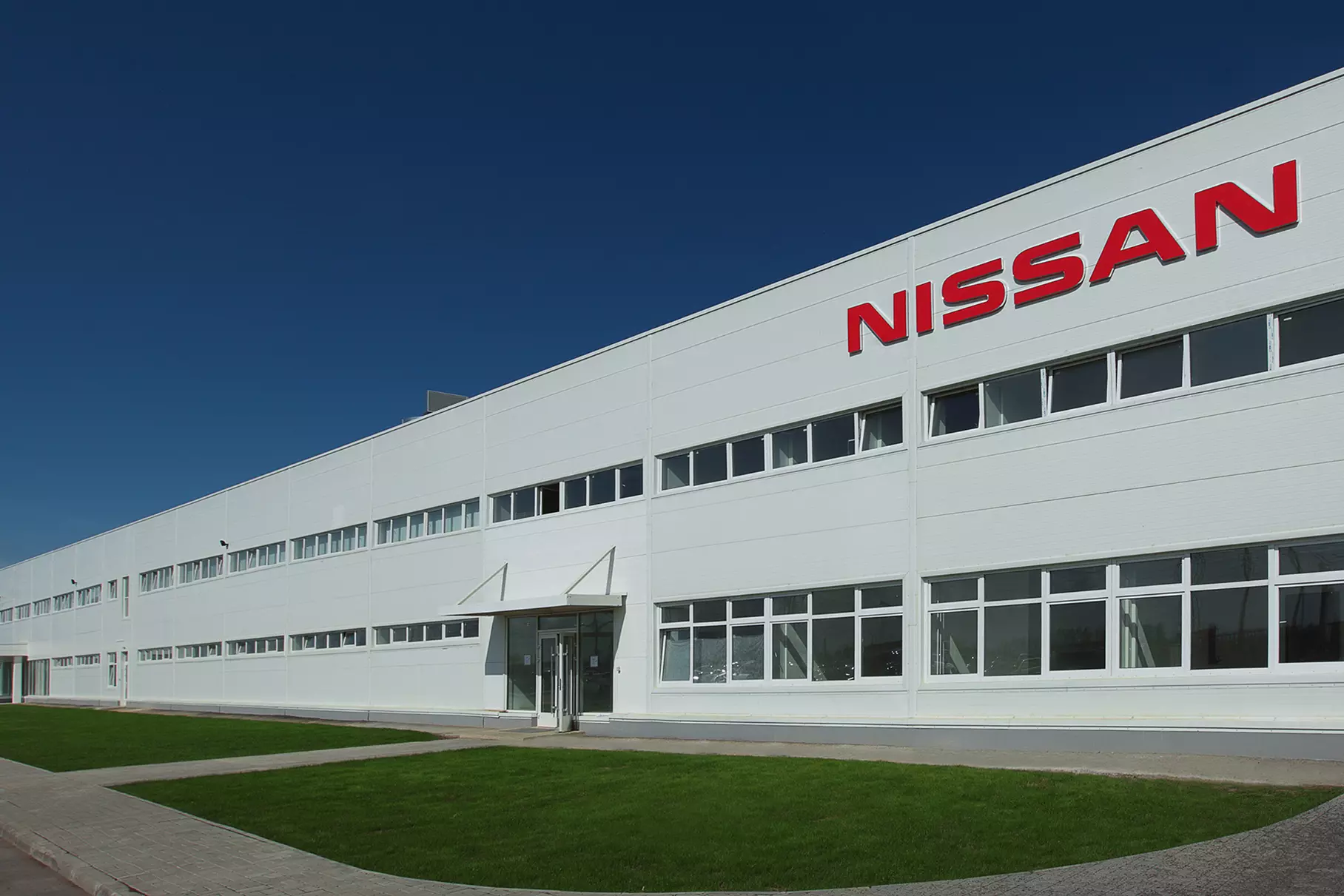 Треть сотрудников бывшего завода Nissan в России отправили в простой