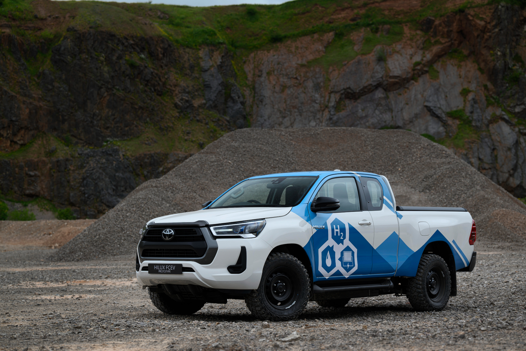 Toyota перевела пикап Hilux на водород