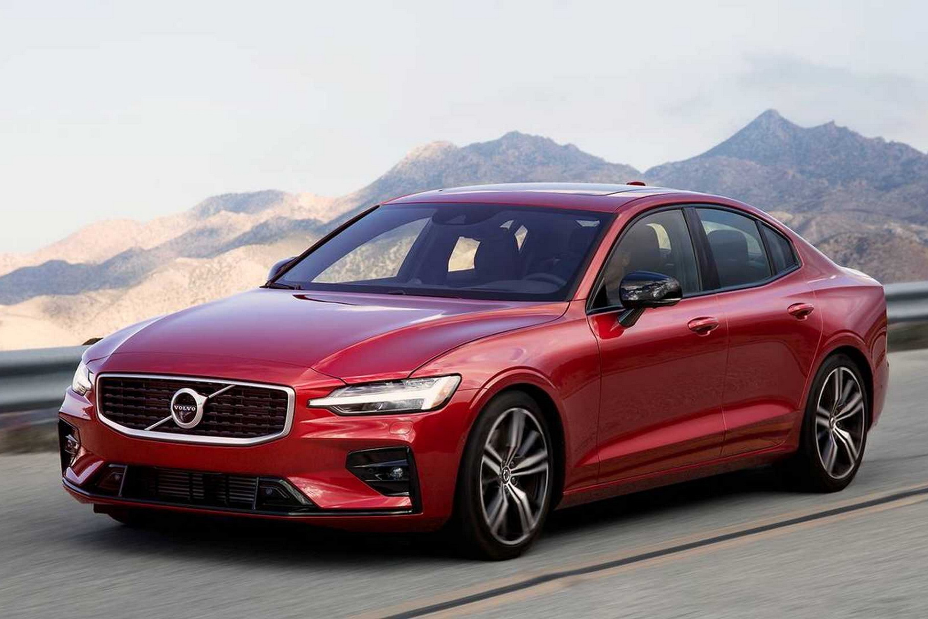 Volvo попрощалась с седаном S60 ради нового кроссовера