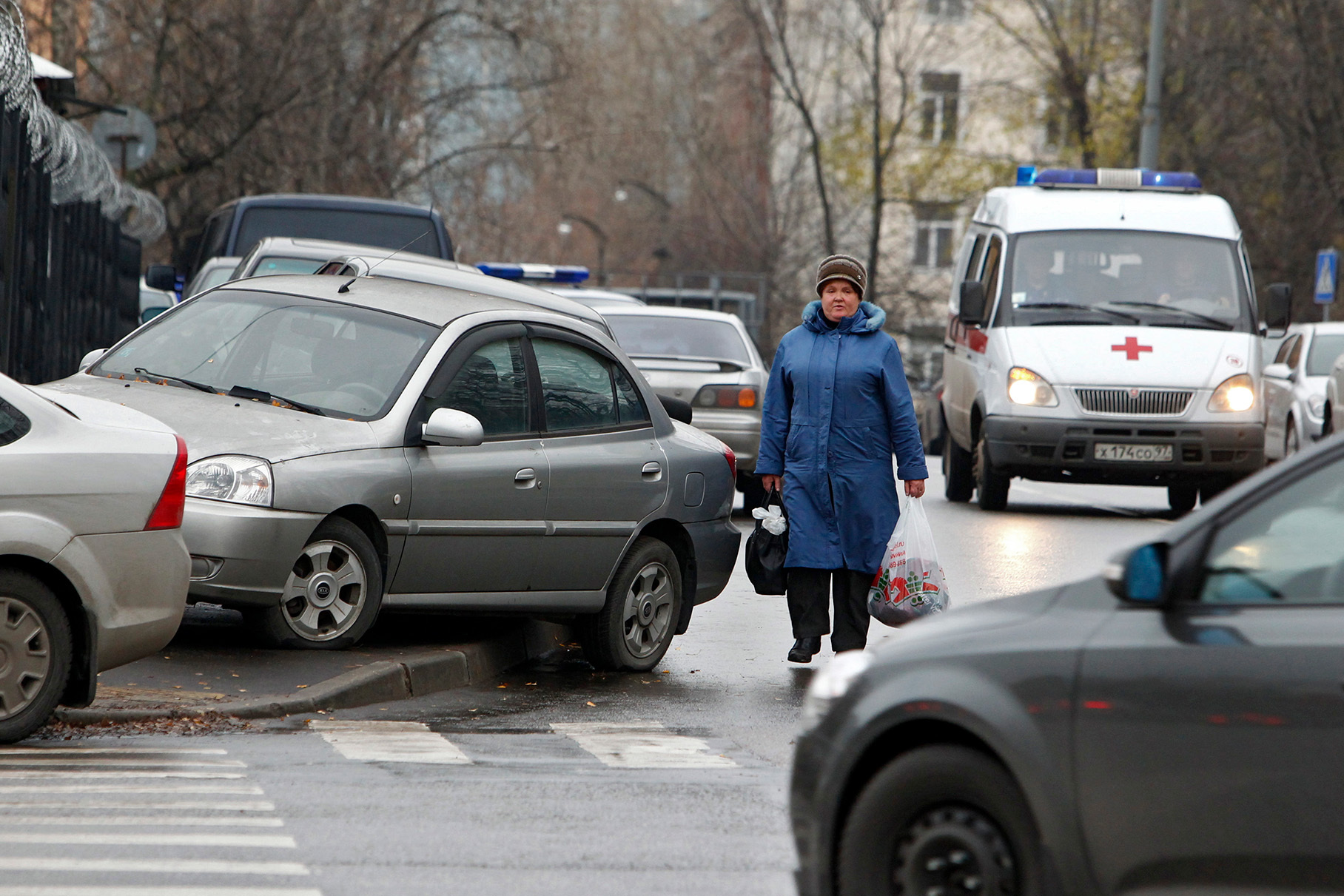 Московские водители стали гораздо реже парковать автомобили на тротуарах