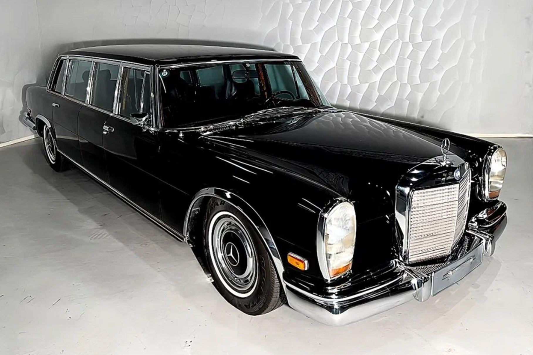 В Липецке за 51 миллион рублей продают редчайший Mercedes-Benz 600 W100 Pullman