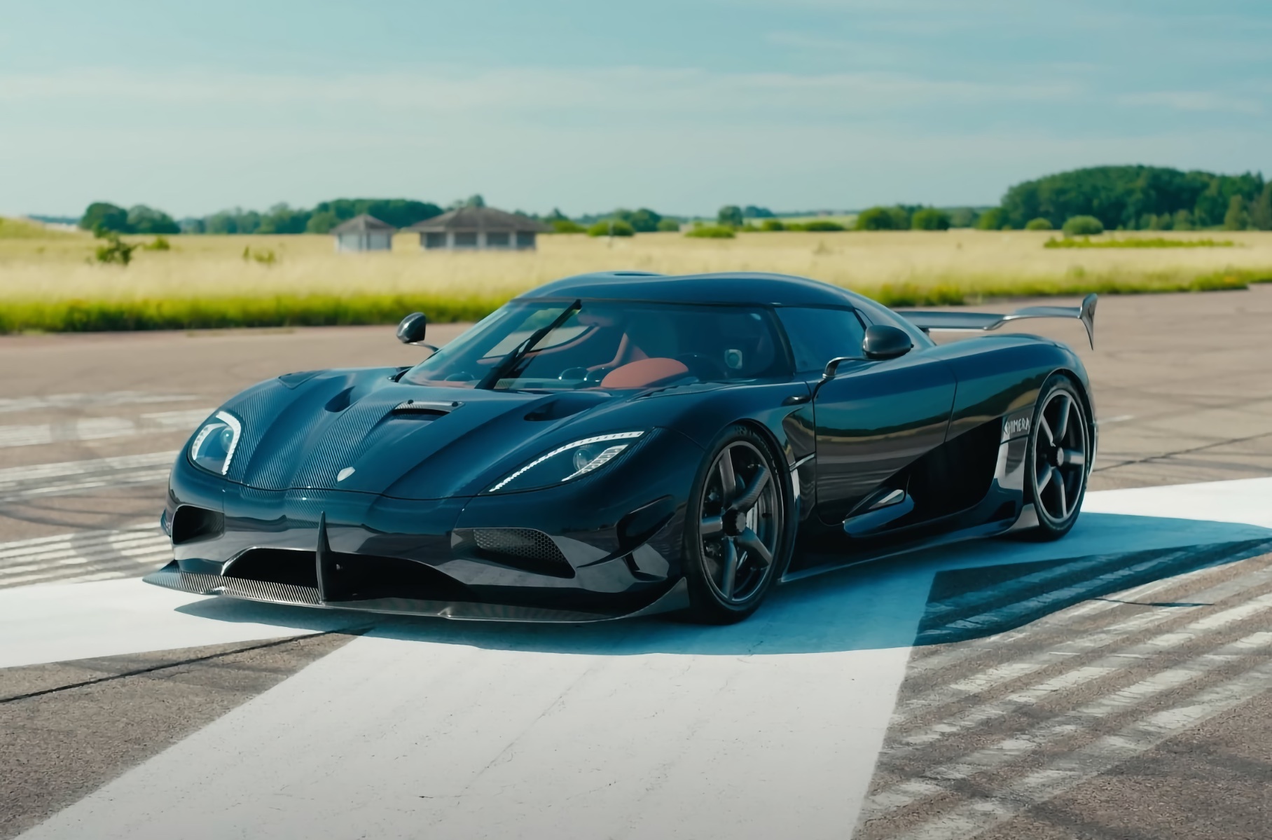 Компания Koenigsegg показала уникальный гиперкар Chimera