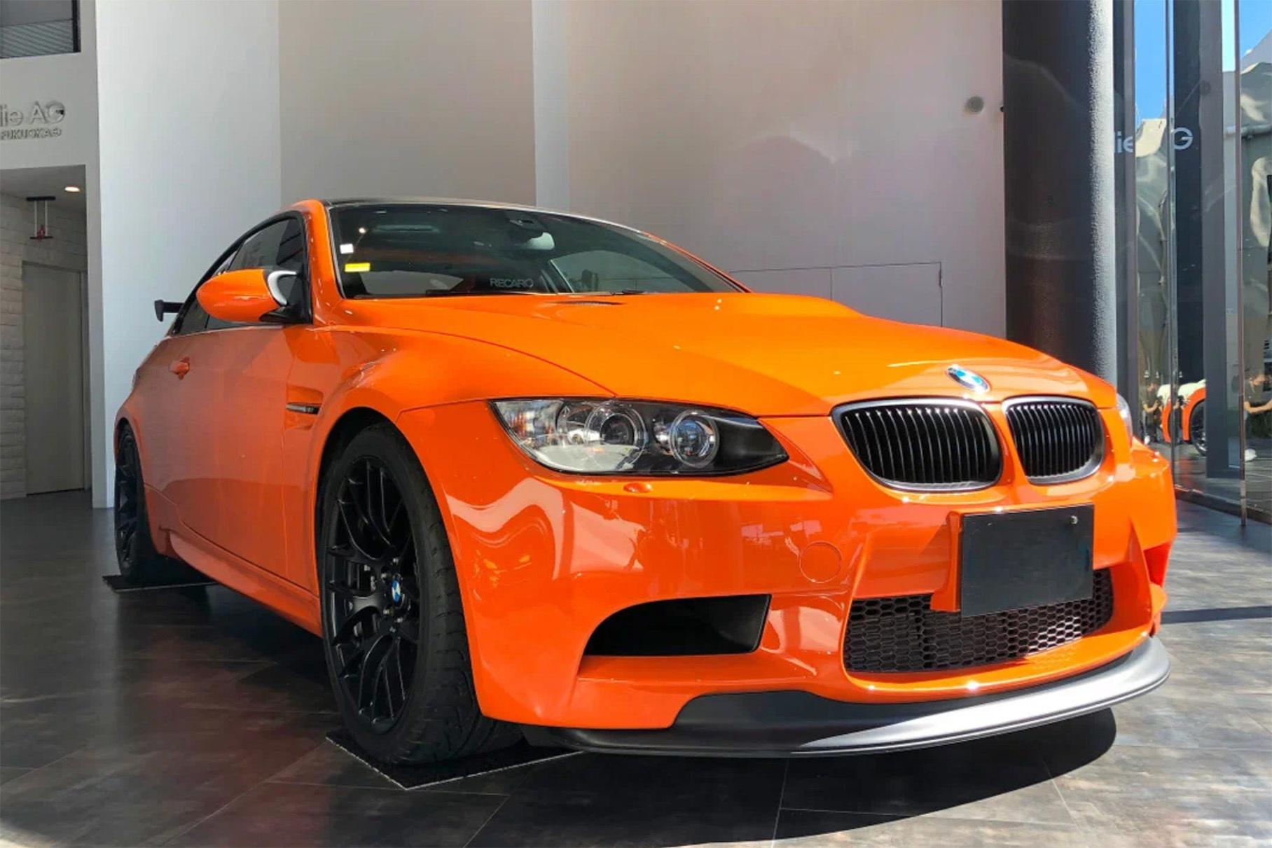 В России продают редкий BMW M3 GTS без пробега за 30 миллионов рублей