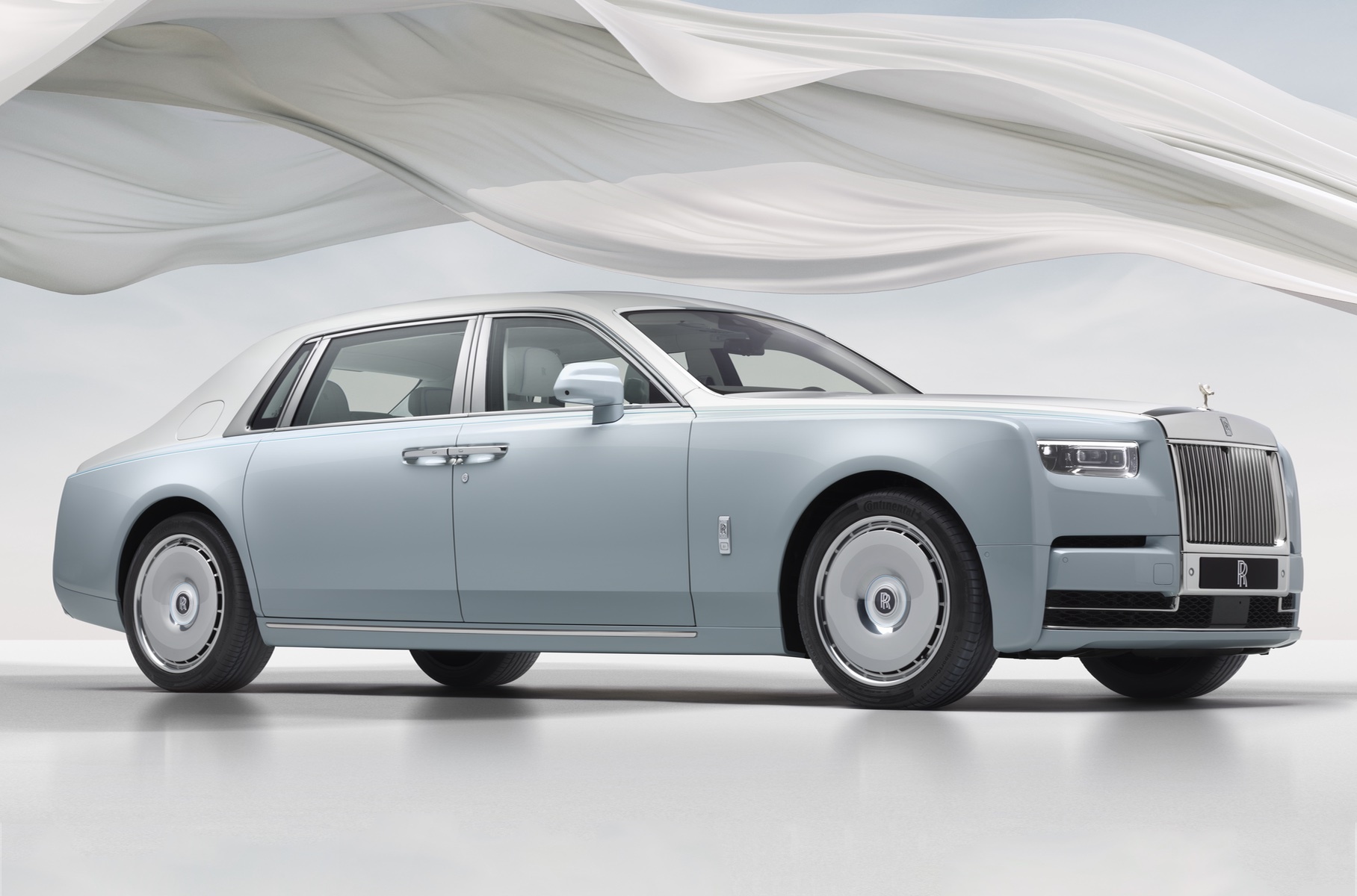 У Rolls-Royce Phantom Extended появилась специальная версия Scintilla