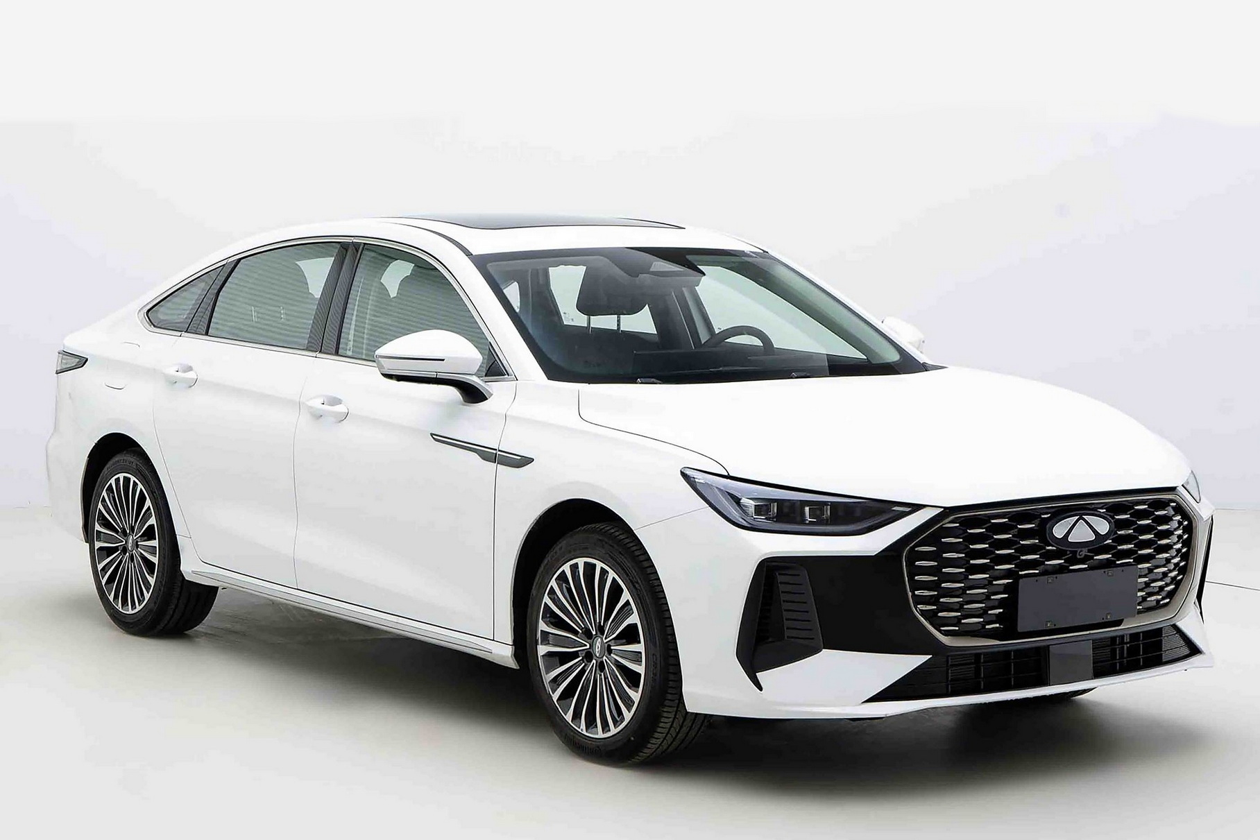 Chery готовит свою A8L с расходом топлива литр на 100 километров