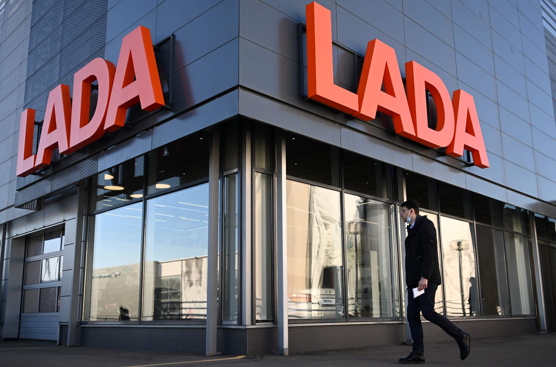 АвтоВАЗ опасается, что сентябрьские продажи Lada будут хуже прогнозов