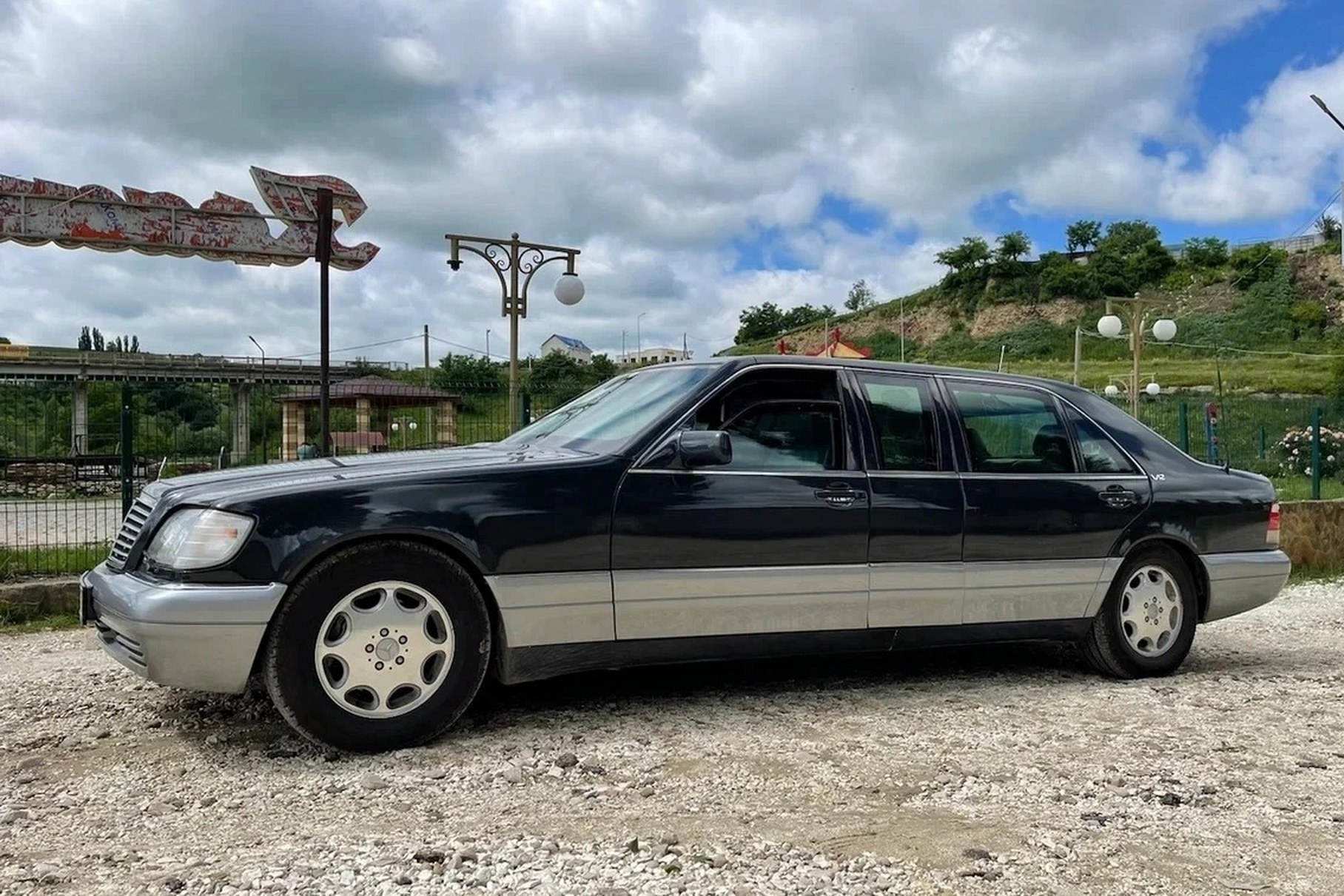 В Москве продают Mercedes W140 из Гаража особого назначения