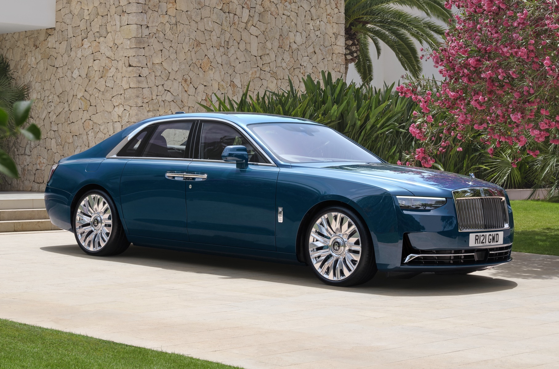 Компания Rolls-Royce представила обновлённый Ghost