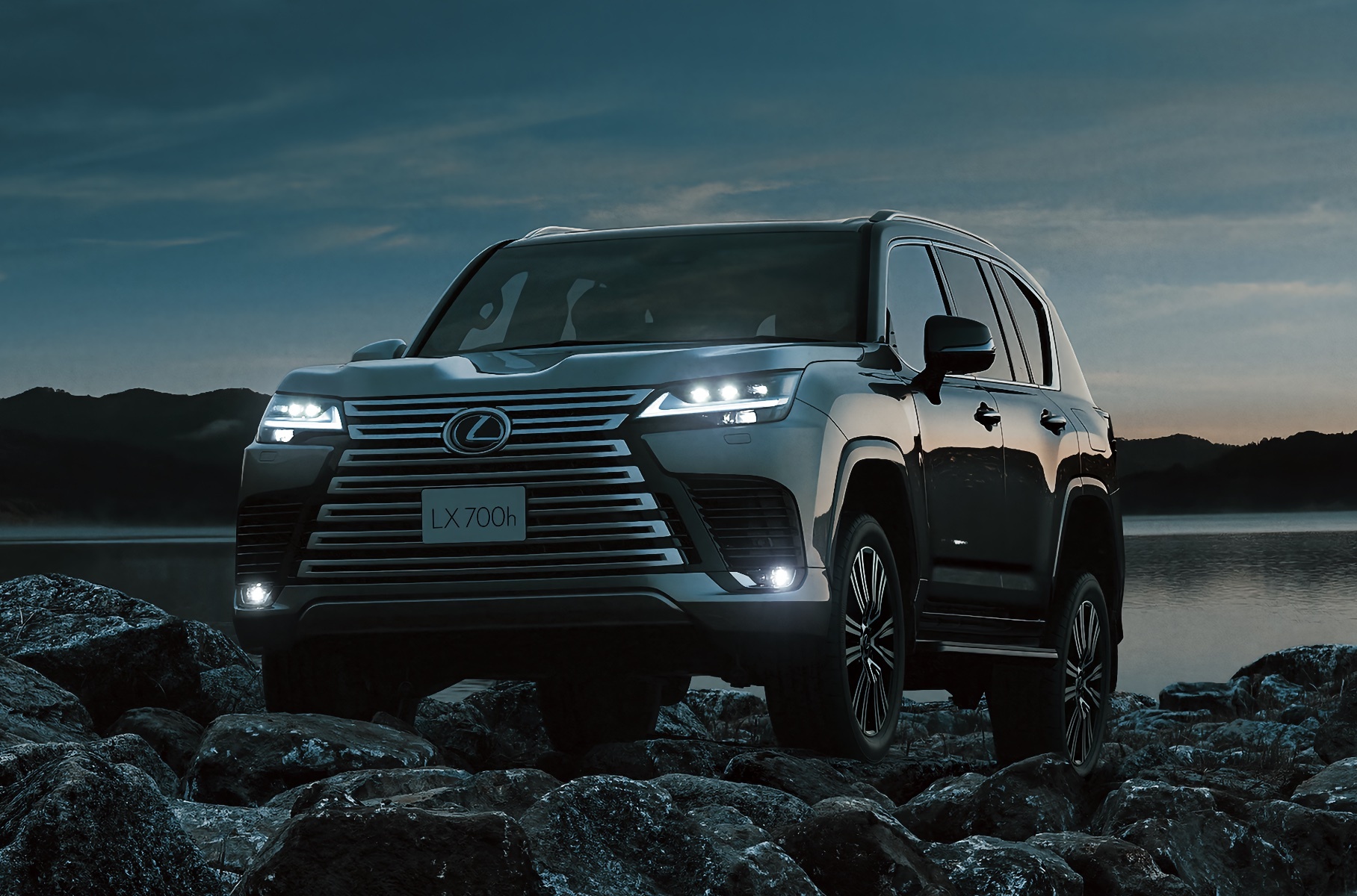 Внедорожник Lexus LX впервые стал гибридом