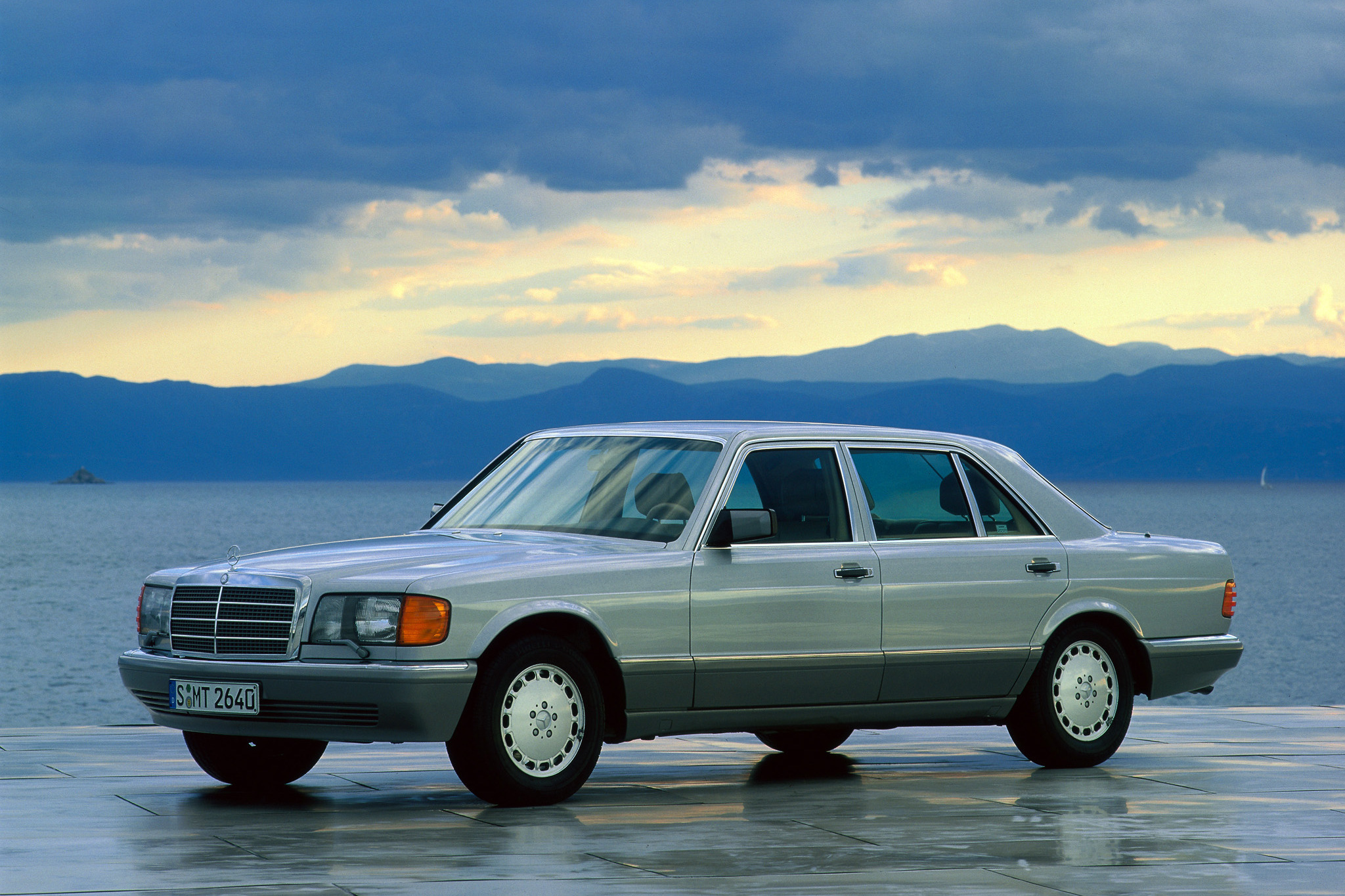 45 лет Mercedes-Benz W126