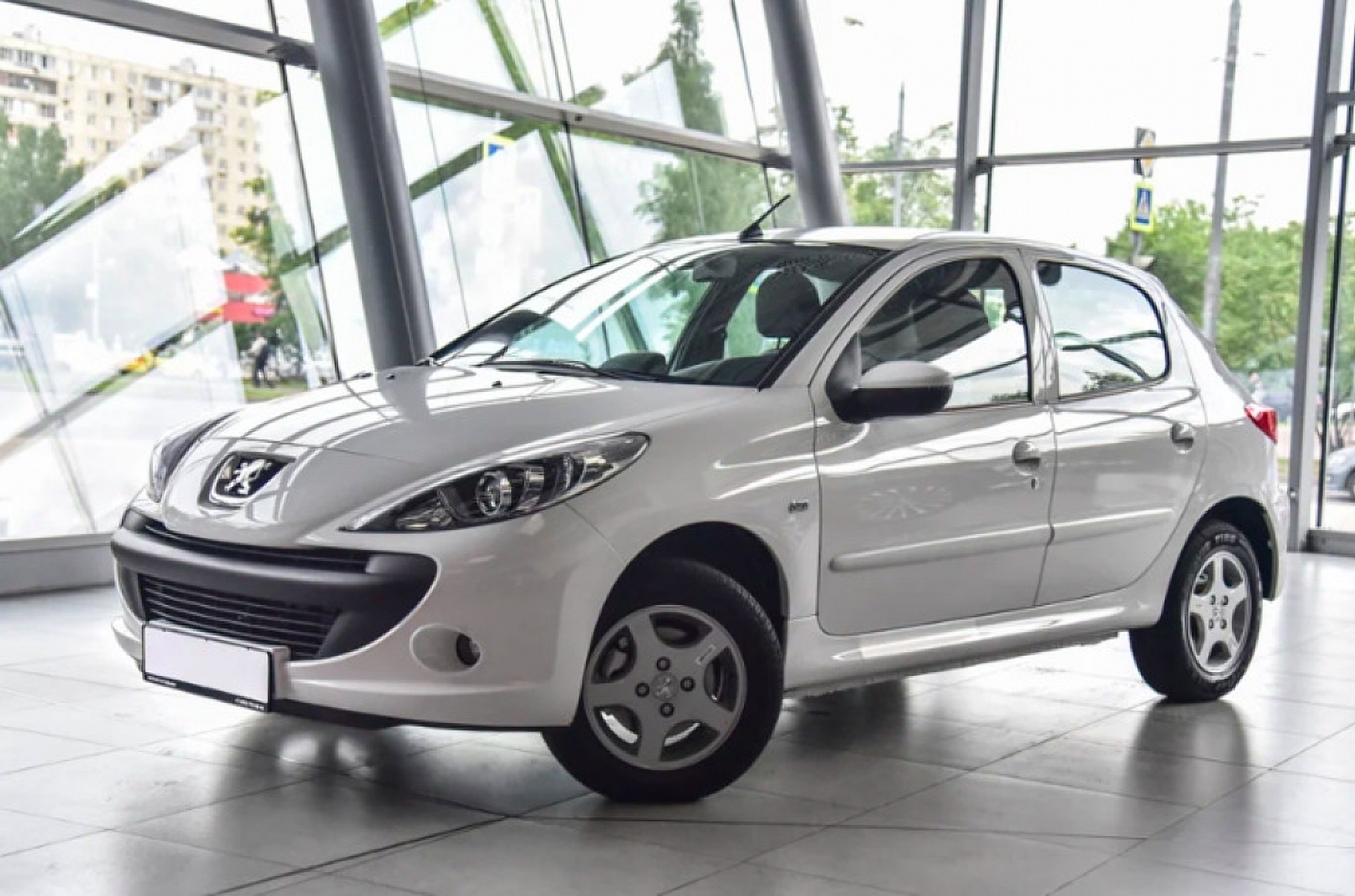 В России подешевели Peugeot 207i иранской сборки