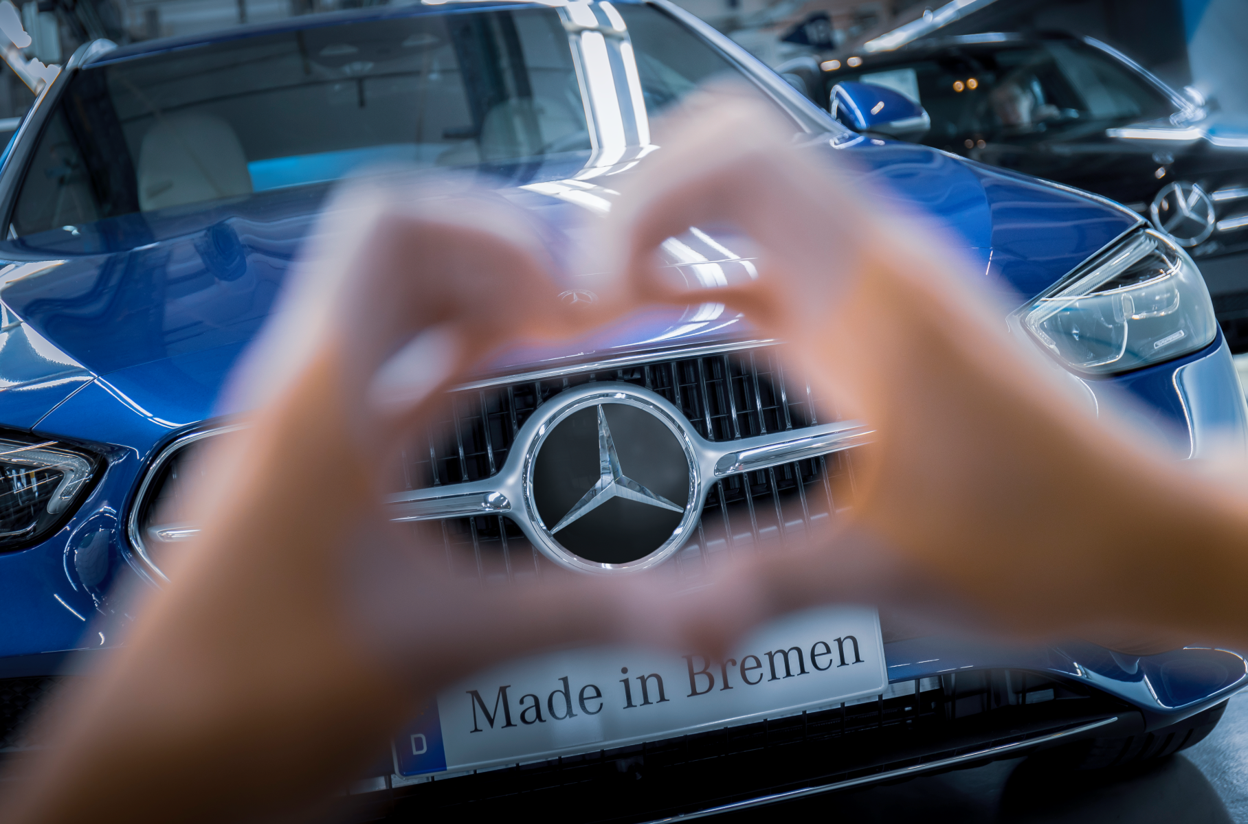 Поставщик фирменных звезд Mercedes-Benz объявил о банкротстве