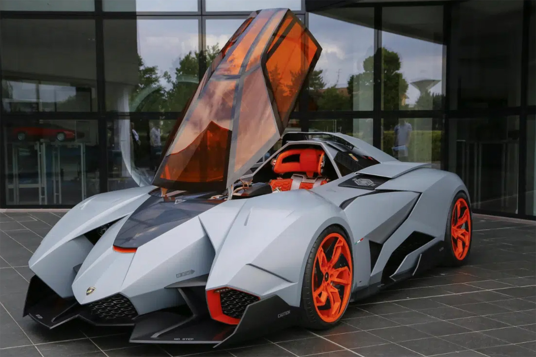 Компания Lamborghini продала единственный существующий суперкар Egoista