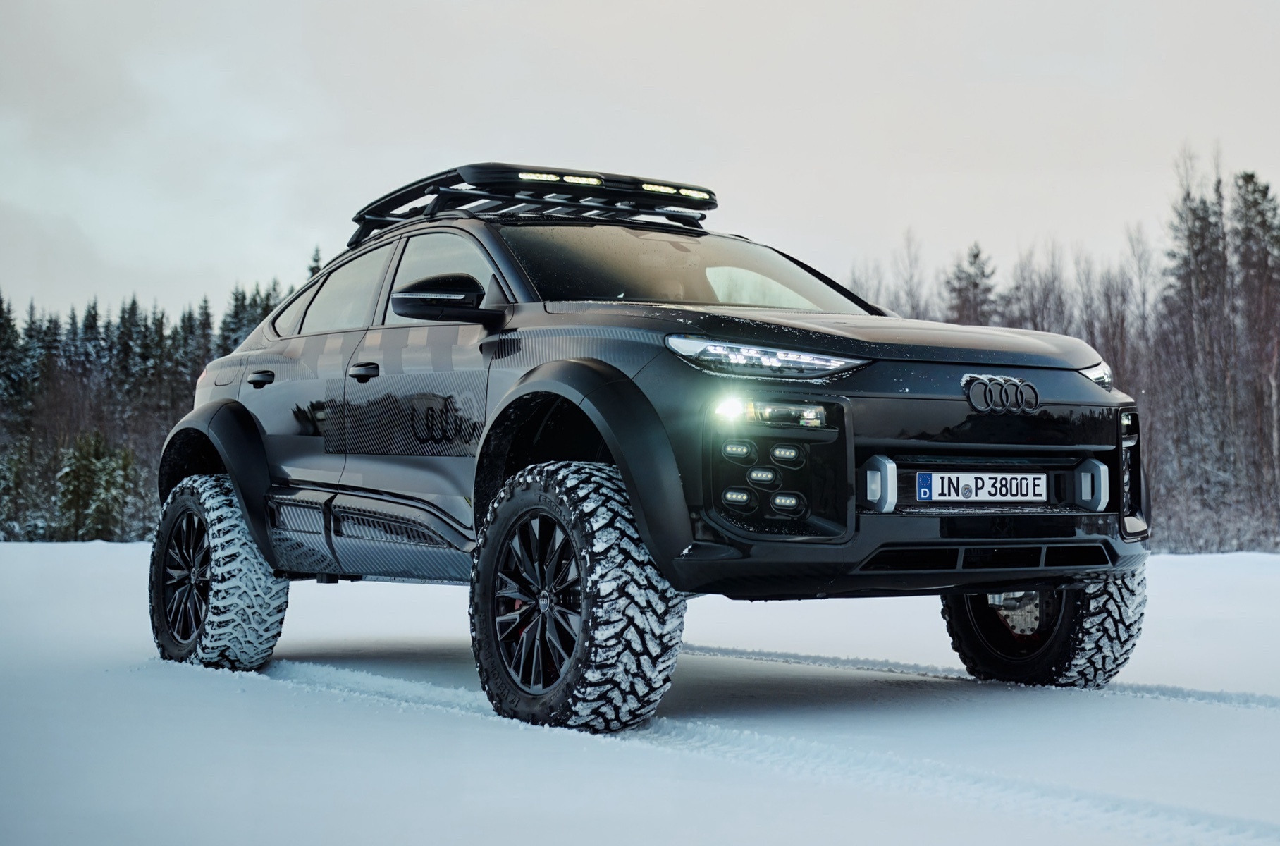 Компания Audi рассекретила экстремальный Q6 e-tron offroad