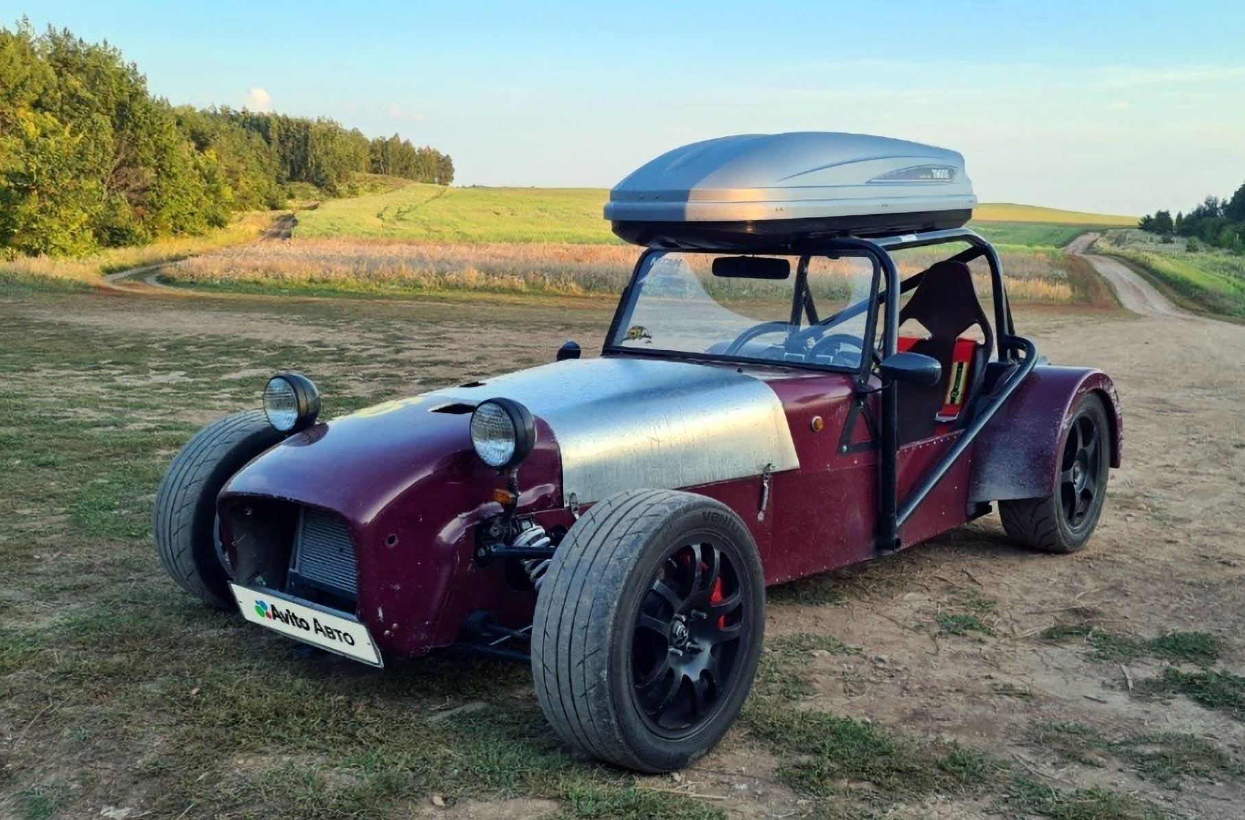 В России продают самодельный аналог Caterham, в подарок  Ford Focus