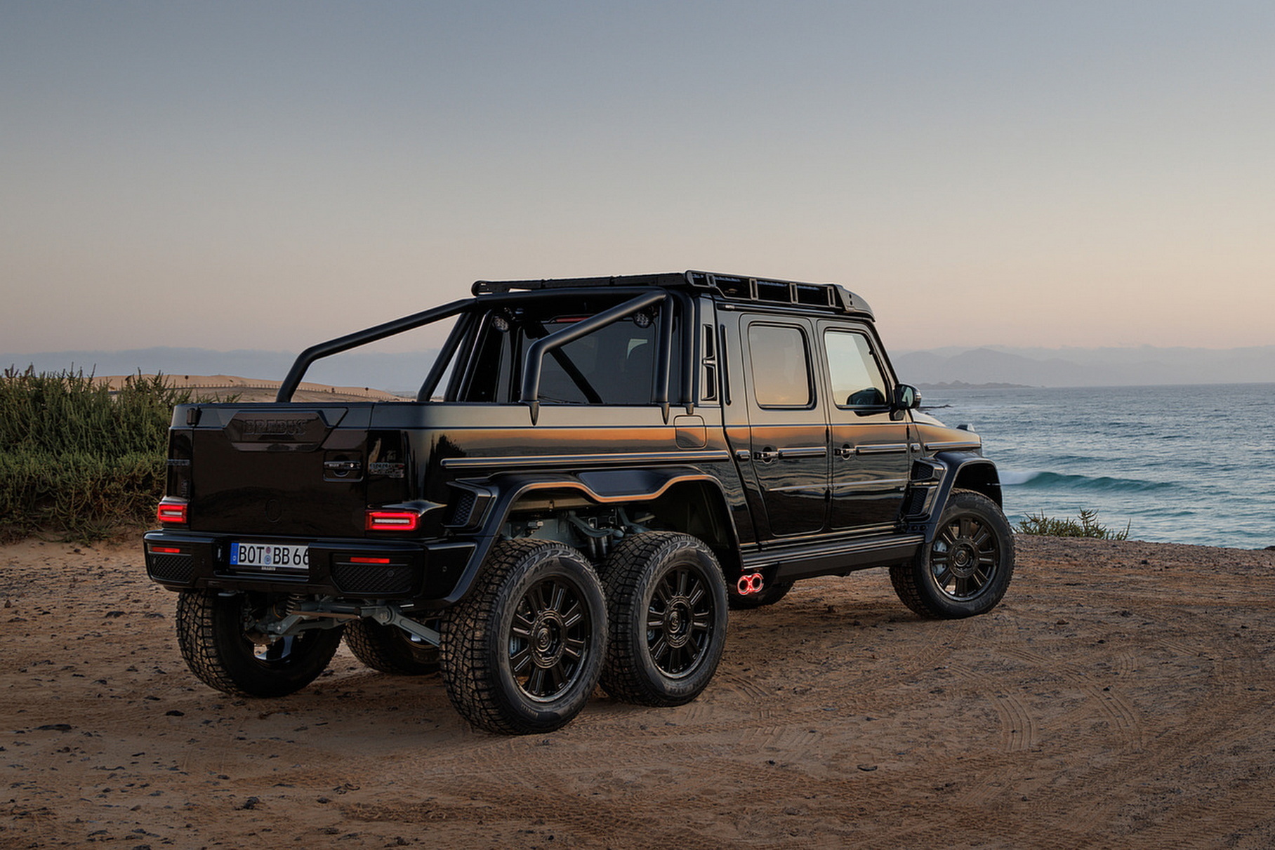 В Россию привезли новый трёхосный «Гелик» от Brabus за 1,3 млн евро